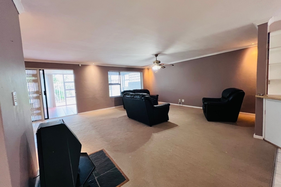 To Let 4 Bedroom Property for Rent in Parow Golf Course Western Cape